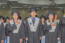 Ceremonia de graduación de estudiantes hondureños. 